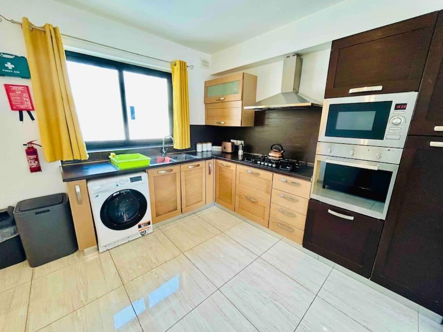 Duplex Whiskey Home 200M Away From The Sea And The Square San Pawl il-Baħar Eksteriør billede